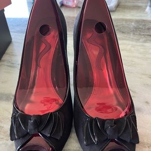 Nina Women’s Black dress pumps size 8.5 (3.5 inch heel)